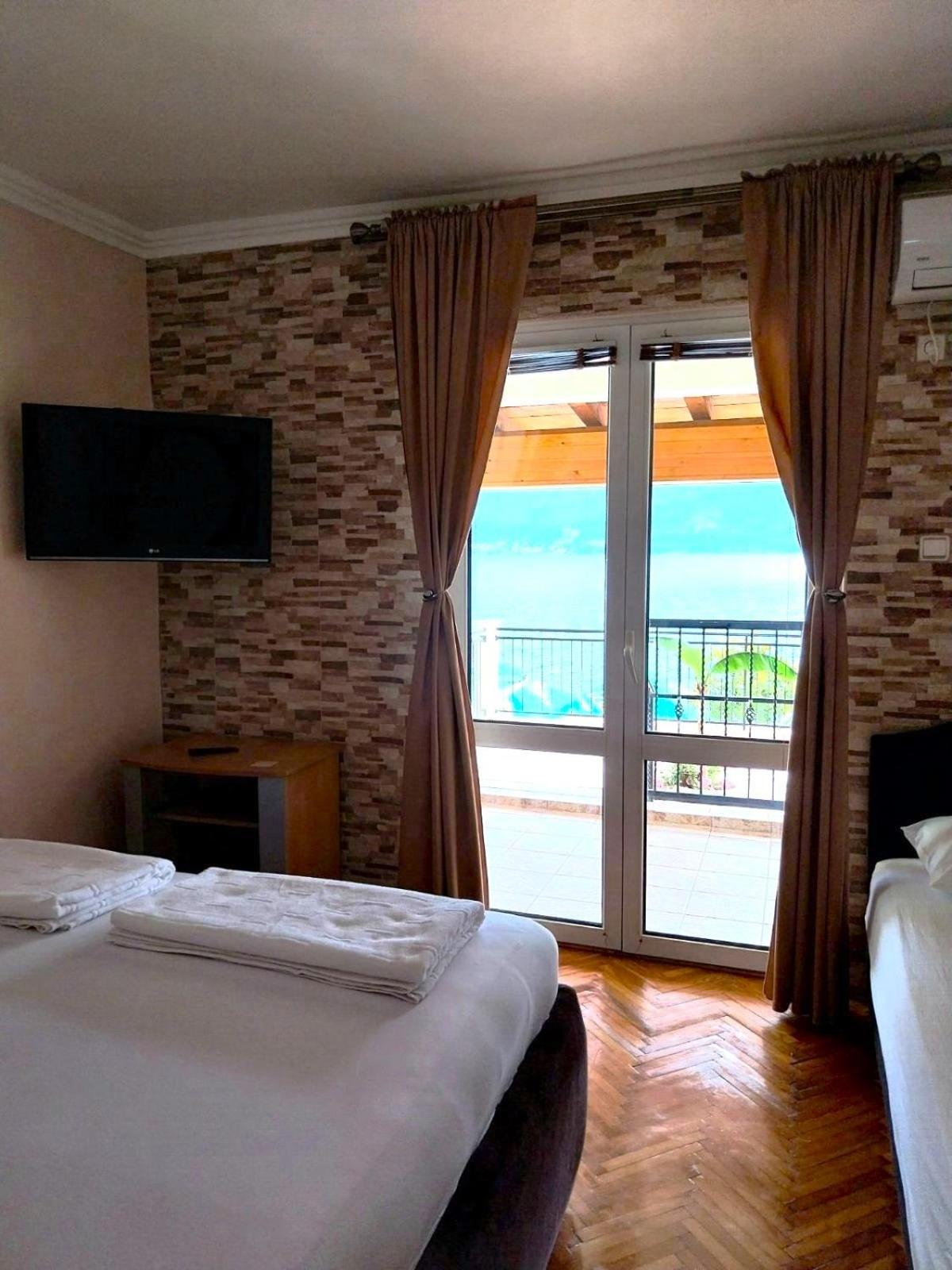 Apartments Sun House Herceg Novi Exterior foto